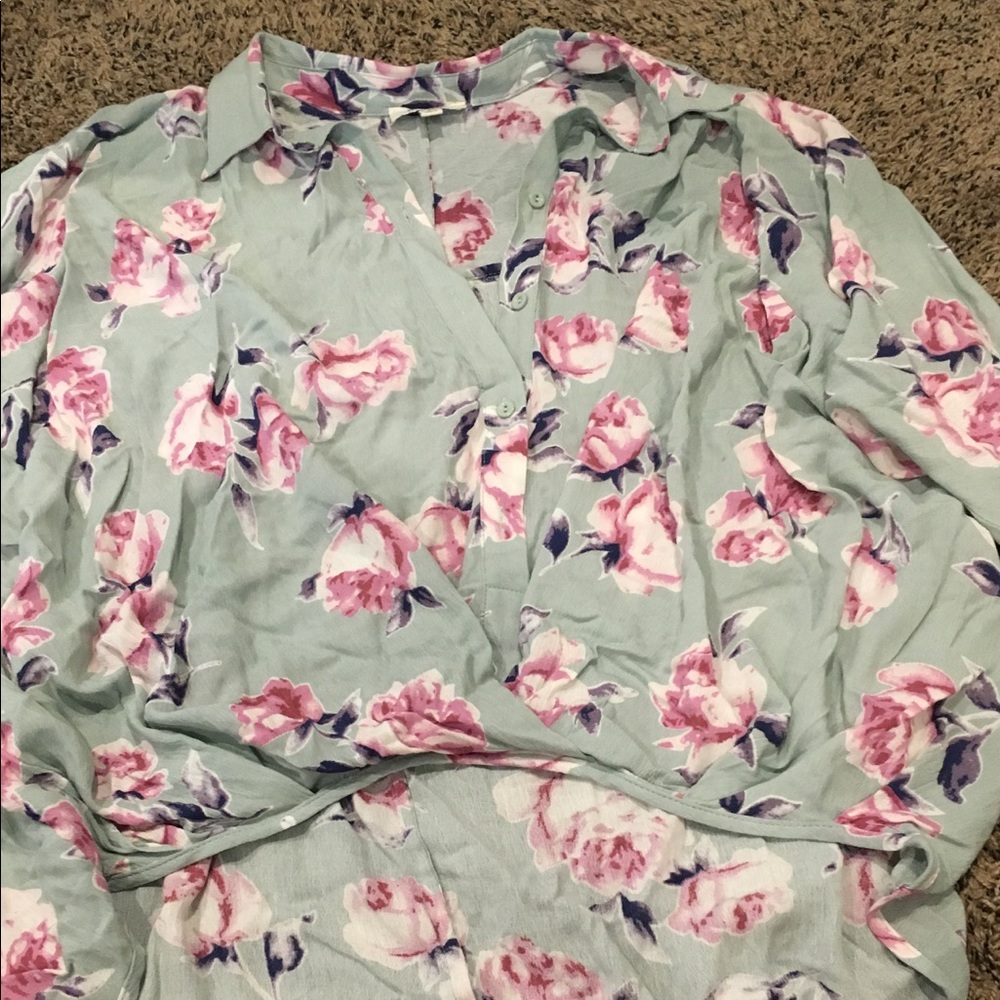 Umgee blouse high low hem, NWOT